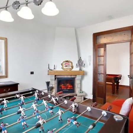 Feriehus Stunning 3-bed House
